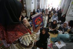 FOTO - Pendidikan gratis Paket C di Aceh