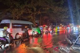 Malam tadi, tiga kecamatan di Cianjur diterjang banjir
