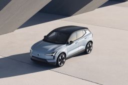 Volvo Indonesia telah beri tahu konsumen terdampak penarikan EX30