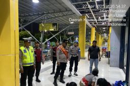 Polisi bantu satu keluarga terlantar di Pelabuhan Tanjung Priok pulang ke Depok