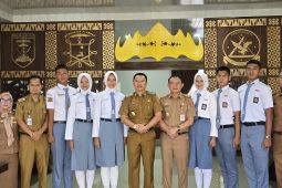 Bupati Lampung Barat janjikan bonus ke Paskibraka yang lolos tingkat provinsi