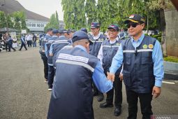 Indonesia dispatches 342 Hajj officers in first batch