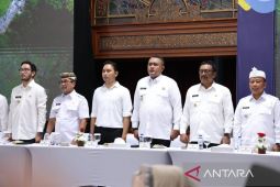 Bupati Bogor: Butuh peran ekstra kades dan lurah atasi berbagai persoalan