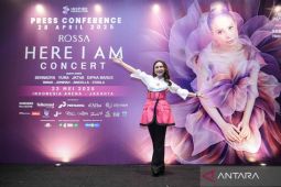 Penyanyi Rossa dokumentasikan jejak karir dalam pameran imersif teknologi tertinggi berjudul "Here I am"