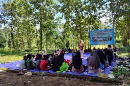 Menghidupkan tradisi mendongeng, mengeratkan hubungan emosional