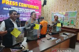 Ayah tiri dan lansia setubuhi anak di Angkinang HSS