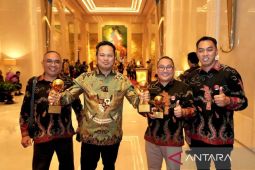 Gubernur: Kaltim harus contoh sukses pengelolaan BUMD lain