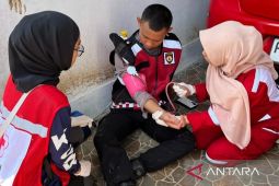 PMI Cianjur mendistribusi air bersih untuk korban banjir