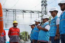 Peringati Hari Buruh, GM PLN NTB pimpin pemeliharaan Gardu Induk Lombok Barat