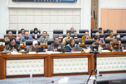 Menjaga  muruah industri nasional di tengah perang dagang global