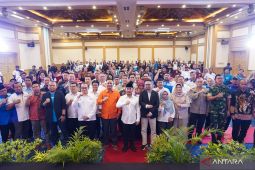 Pemkab Bekasi peringati May Day 2025 bersama ratusan pekerja