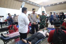 Kapolda bersama Gubernur Banten monitoring peringatan Hari Buruh
