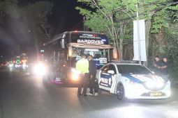 Peringati May Day: Polres Garut kawal pemberangkatan ribuan buruh ke Monas Jakarta