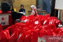 PMI Cianjur salurkan logistik untuk korban banjir Sukaluyu