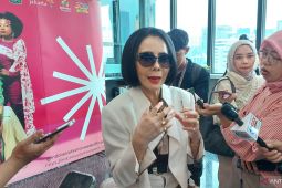 Fesyen kulit dari Garut berpotensi naik kelas, kata Poppy Dharsono