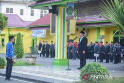 Harry Pahlevi pimpin upacara Hardiknas di Padangsidimpuan