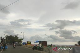 Pemkot Bengkulu tegaskan PKL di pantai wajib bayar retribusi sampah