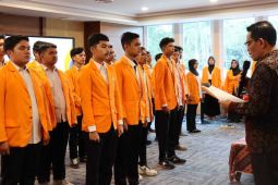 Rektor Unja lantik kepengurusan BEM