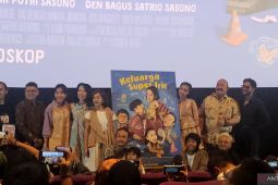 Rumah produksi Falcon Pictures merilis poster dan "trailer" film "Keluarga Super Irit"