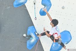 Atlet Tri Ramadani masuk ke final Climbing World Cup Koper 2025