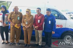 Bank Sumsel Babel serahkan mobil samsat keliling ke pemprov Bangka Belitung
