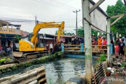 Cegah banjir, 1.315 bangunan liar di Kabupaten Bekasi ditertibkan