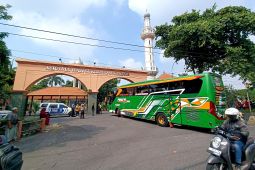 PPIH Surabaya temukan jamaah  calon haji bawa rokok lebih dari 200 batang