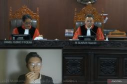 Advokat minta semua rapat DPR digelar di gedung parlemen