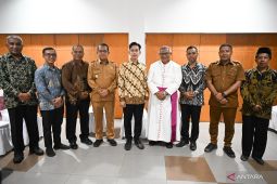 Wapres Gibran bersilaturahmi dengan tokoh adat dan agama di Sikka