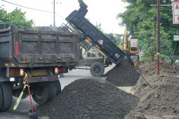 Pembangunan dan peningkatan kualitas jalan provinsi