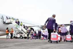 Dua calon haji Embarkasi Palembang ditunda keberangkatan karena sakit