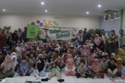 Taman Safari Bogor meluncurkan program "Safari Goes to School"