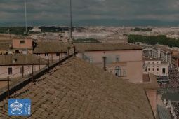 Paus ke 267 Gereja Katolik terpilih pada pemungutan suara keempat di Kapel Sistina, Vatikan