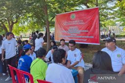 PPNI memberi layanan cek kesehatan gratis bagi 200 warga Kupang