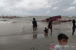 Tujuh orang meninggal dunia akibat kapal karam di Pantai Malabero