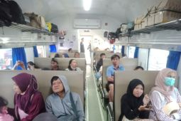 Jumlah penumpang KA di Jember meningkat saat libur panjang Waisak