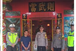 Polres Langkat terjunkan puluhan personel amankan vihara dalam rangka hari Waisak