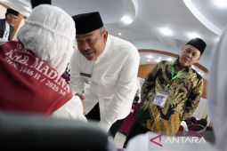 359 calhaj Kloter 10 Embarkasi  Medan berangkat ke Tanah Suci