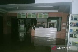 Perpustakaan Kaltim tergenang banjir, koleksi literatur diamankan
