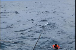 Kru PHE OSES selamatkan tiga orang nelayan yang hanyut di Kepulauan Seribu