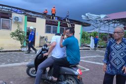 Sekolah di Aceh Tamiang rusak parah dihantam angin kencang