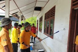 PT Bumi Andalas Permai ajak warga gotong royong benahi SD Filial Sungai Janun Kabupaten OKI