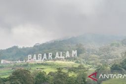 Jalur pendakian Gunung Dempo ramai selama libur Waisak, sejak resmi dibuka 1 Mei