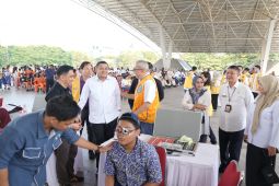 Pemkot Makassar salurkan 20.000 kacamata gratis kepada siswa SD - SMP