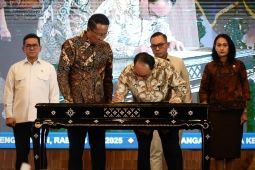 Kemarin, modal awal Kopdes Merah Putih hingga rencana unjuk rasa ojol