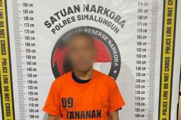 Pria 61 tahun diringkus di gubuk, miliki 2 gram sabu