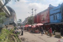 Satpol PP Palembang kawal pengaturan lokasi 60 PKL Pasar 16 Ilir, libatkan Kelurahan dan Kecamatan