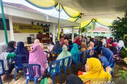 Anggota DPR-MPR RI sosialisasikan Empat Pilar Kebangsaan kepada ibu-ibu di Pesawaran