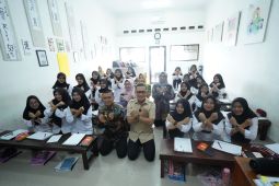 Menteri P2MI ingatkan calon pekerja migran tak terjerat pekerjaan upah murah