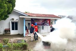 Tim HSE Kundur latih pegawai Klinik Pratama Timah atasi kebakaran